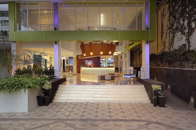 Hotel Holiday Inn Express Bali Raya Kuta