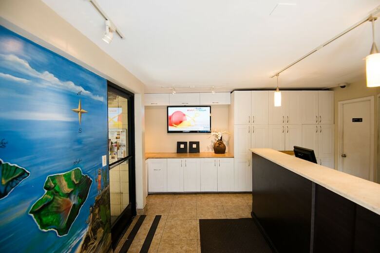 Hostal Waikiki Beachside Hostel