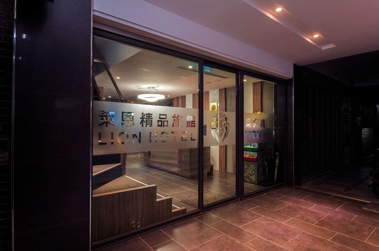 Lion Hotel