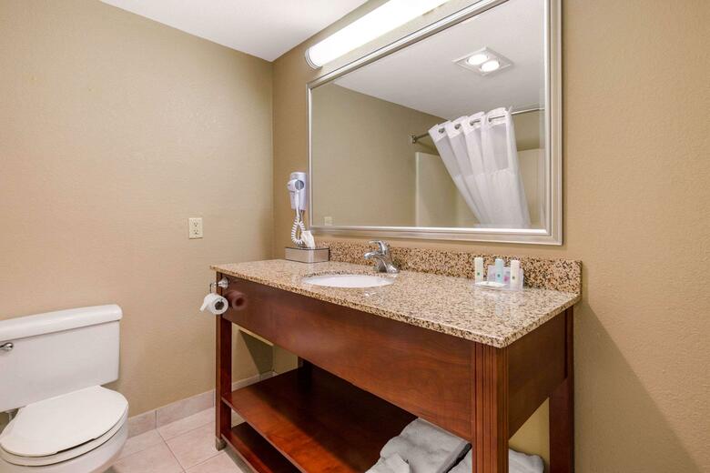 Hotel Quality Inn & Suites Georgetown - Seaford