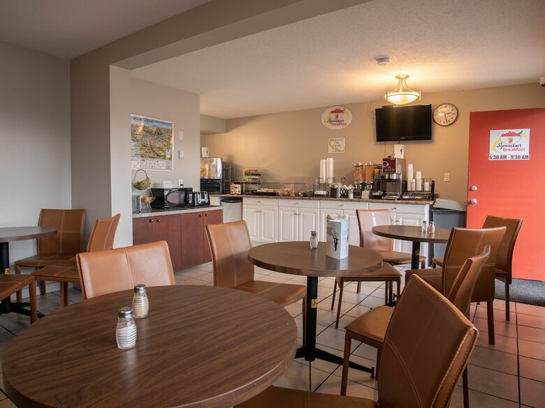 Motel Super 8 By Wyndham Kamloops East