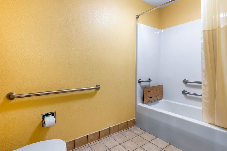 Hotel Quality Inn & Suites Montgomery East Carmichael Rd