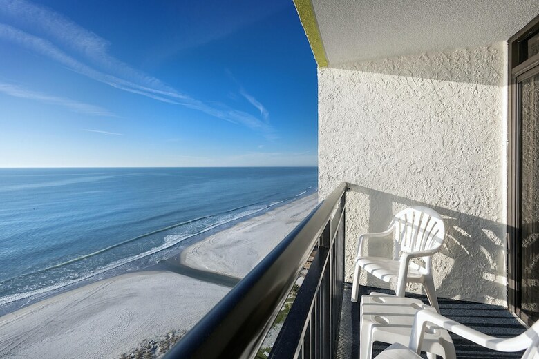 Hotel Monterey Bay Suites