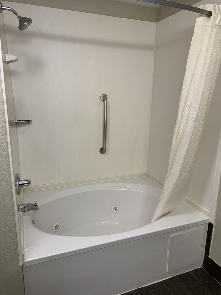 Hotel Quality Inn & Suites