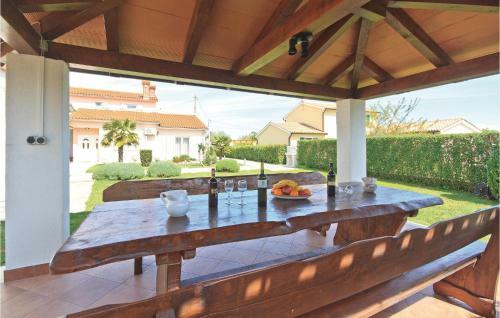 Holiday Home Hrboki III