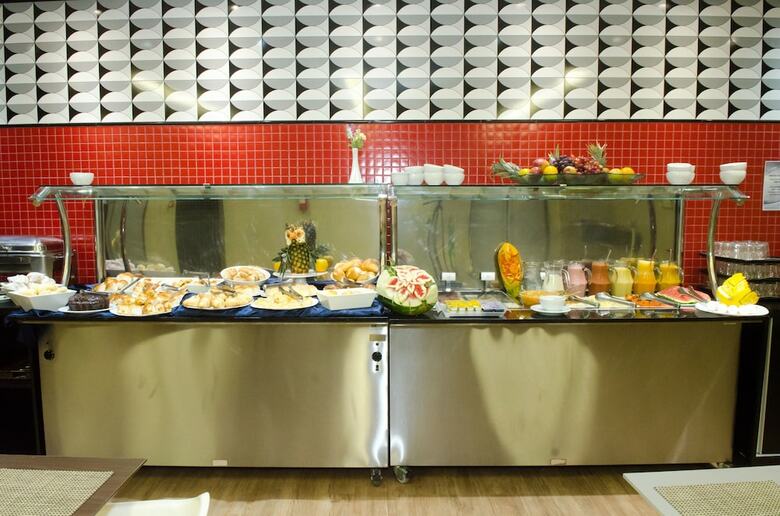 Hotel �mpar Su�tes Expominas