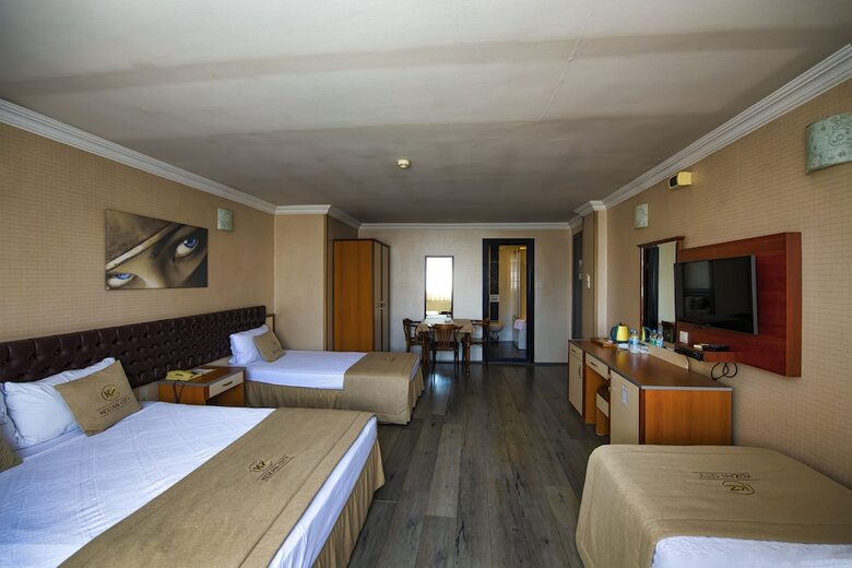 Kozan City Hotel