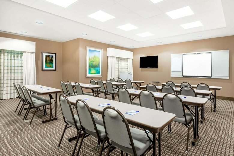 Hotel Baymont By Wyndham Erie