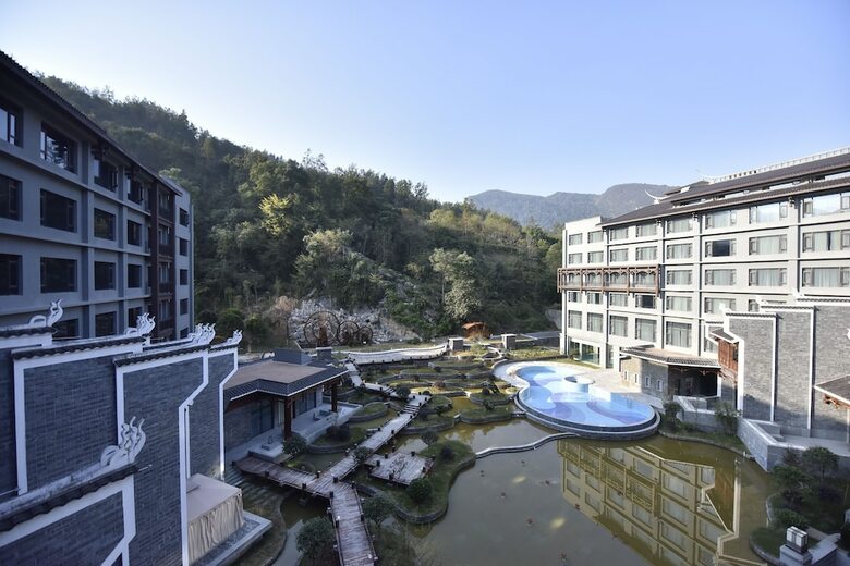 Hotel Crowne Plaza Zhangjiajie Wulingyuan