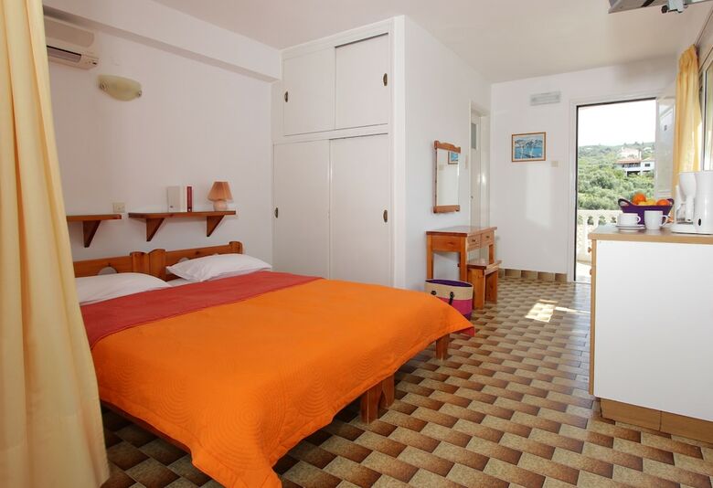 Apollon Apartments