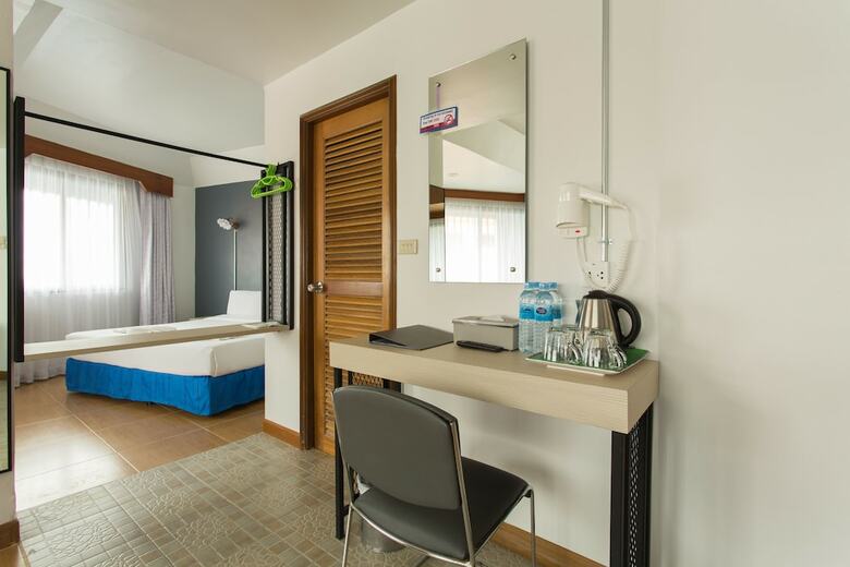 City Hotel