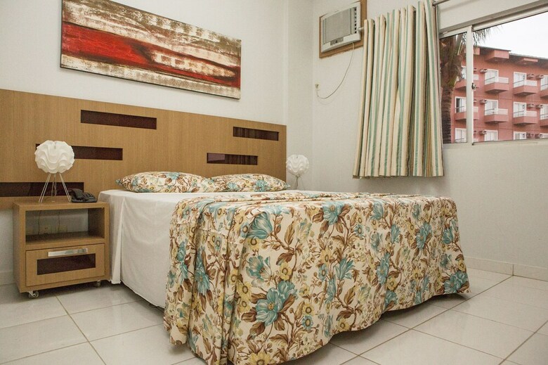 Lagoa Quente Hotel