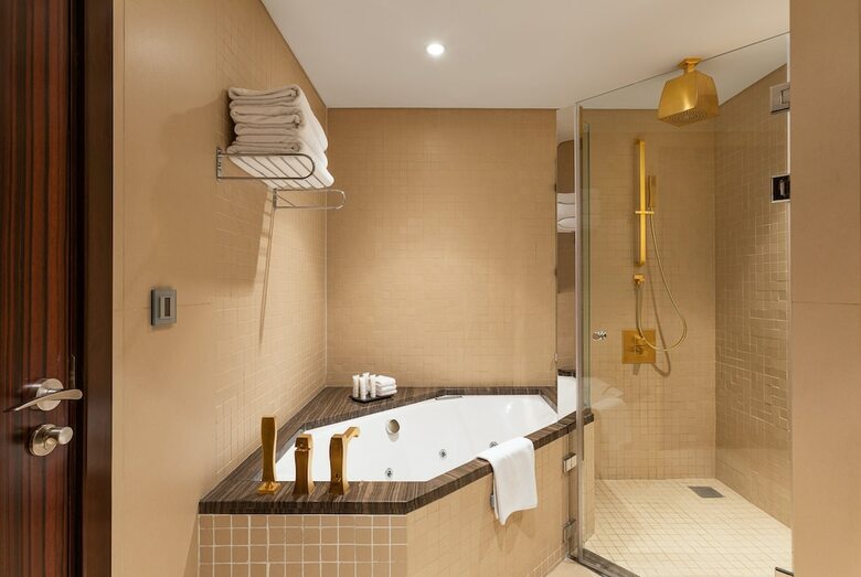 Crowne Plaza Riyadh Rdc Hotel & Convention