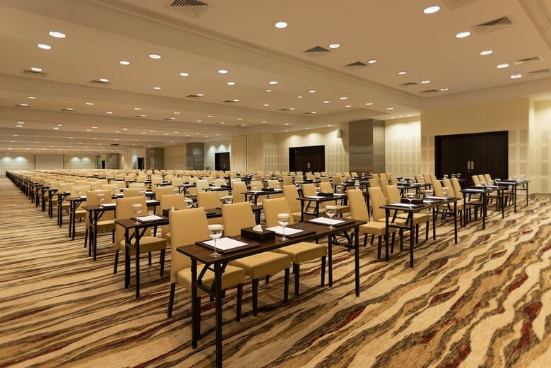 Crowne Plaza Riyadh Rdc Hotel & Convention