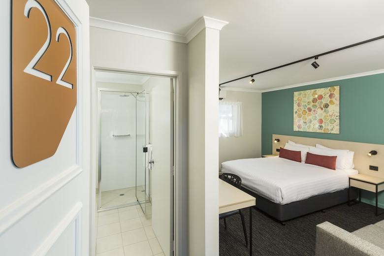 Motel Nightcap At Balaclava Hotel