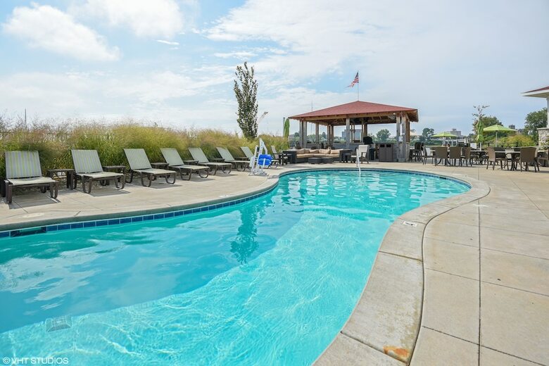 Hotel The Inn At Harbor Shores