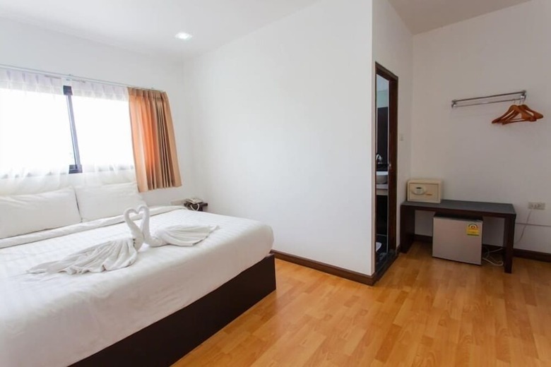 Basic Line Hotel At Loikroh