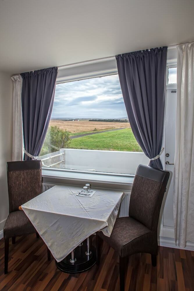 Hotel Guesthouse Hv�t�