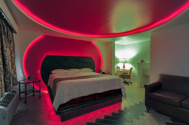 Hotel Romantic Inn & Suites