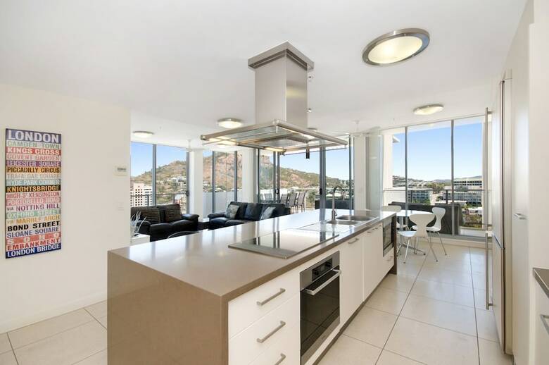 Direct Hotels ? Dalgety Apartments