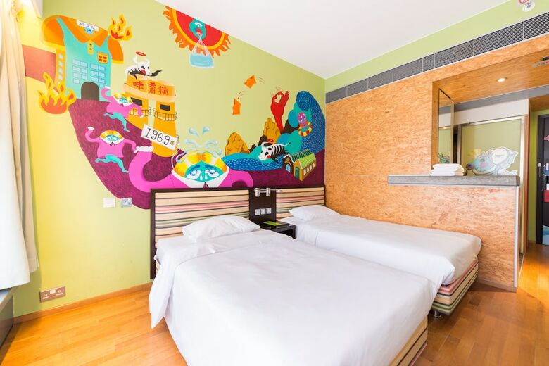 Hotel Y Loft Youth Square