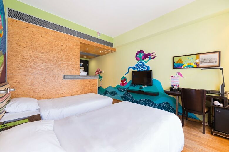 Hotel Y Loft Youth Square