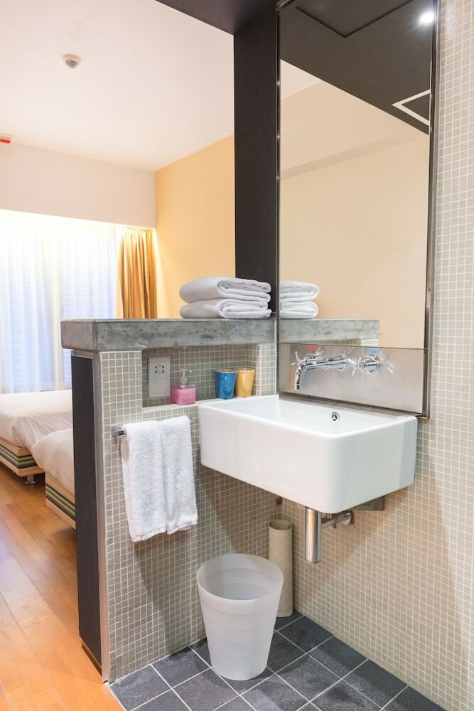 Hotel Y Loft Youth Square