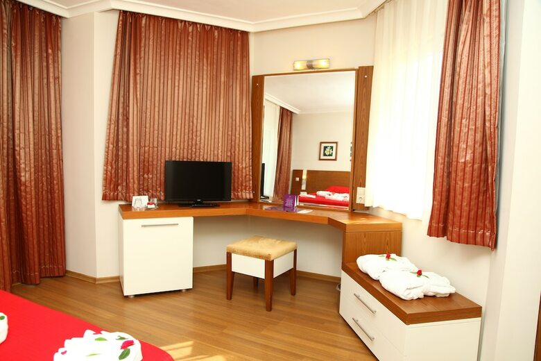Hotel Queen's Park Le Jardin - All Inclusive