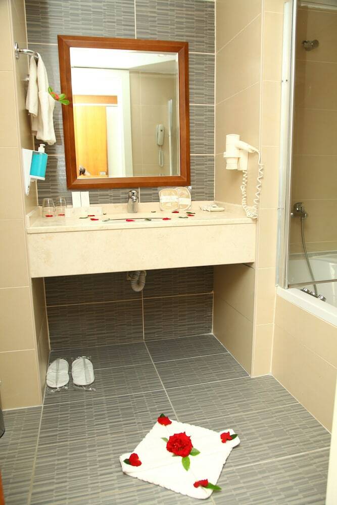 Hotel Queen's Park Le Jardin - All Inclusive