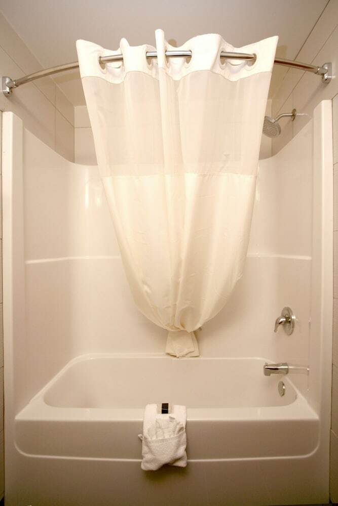 Hotel Foxwood Inn & Suites
