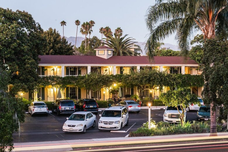 Hotel Lavender Inn By The Sea