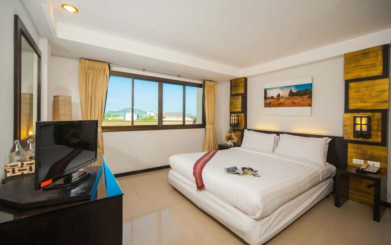 Hotel Crystal Inn Phuket
