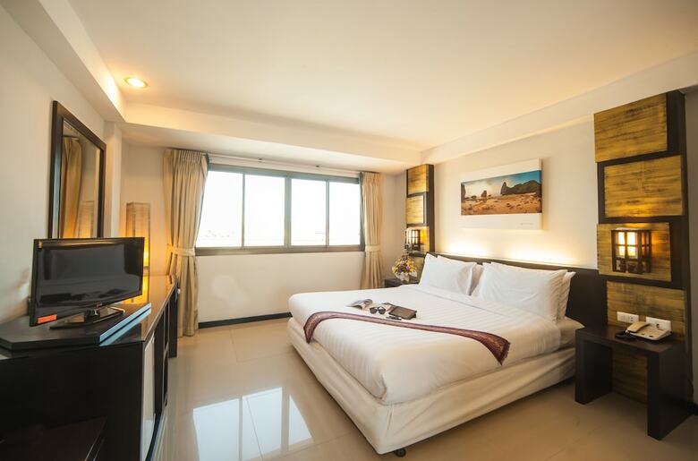 Hotel Crystal Inn Phuket