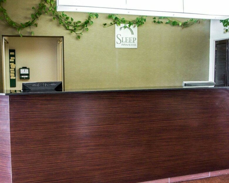 Hotel Sleep Inn & Suites