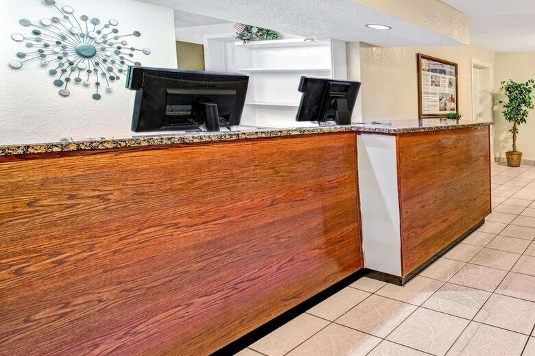 Motel Super 8 By Wyndham Kissimmee