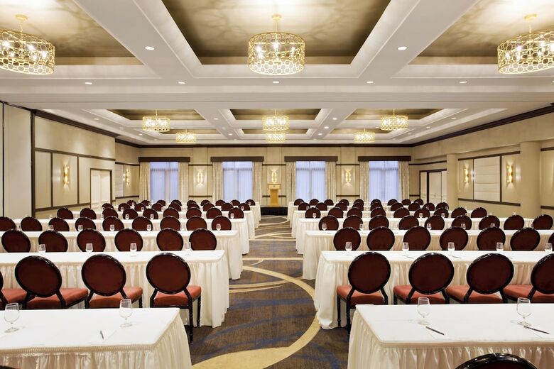 Sheraton Laguardia East Hotel