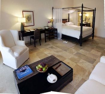 Hotel Casa Colonial Beach & Spa