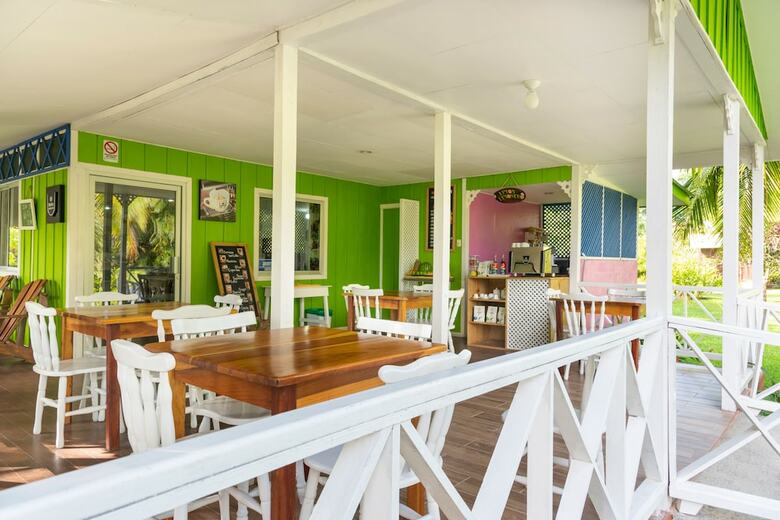 Hotel Laguna Lodge
