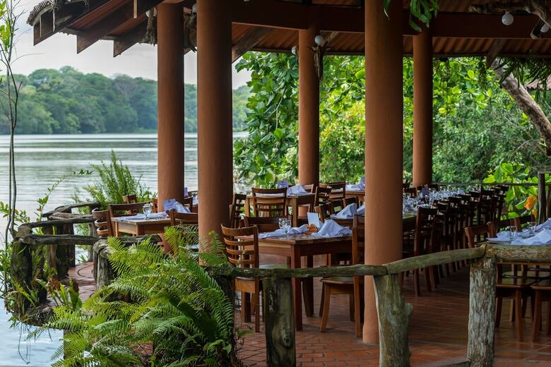 Hotel Laguna Lodge