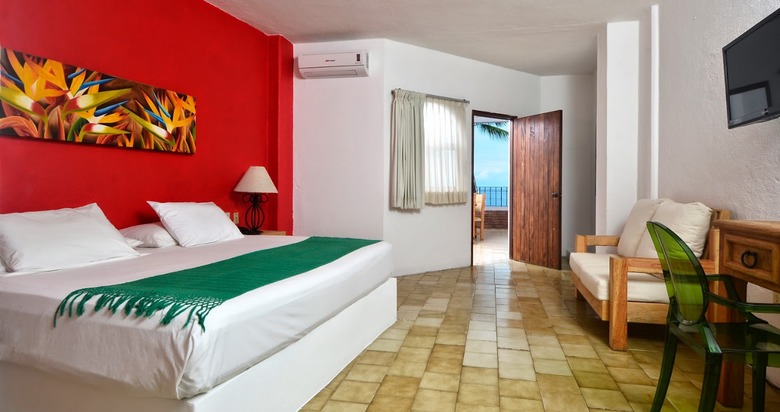 Emperador Vallarta Beachfront Hotel And Suites