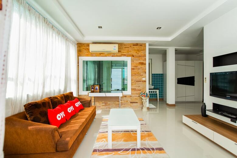 Hotel Oyo 301 Sivana Place