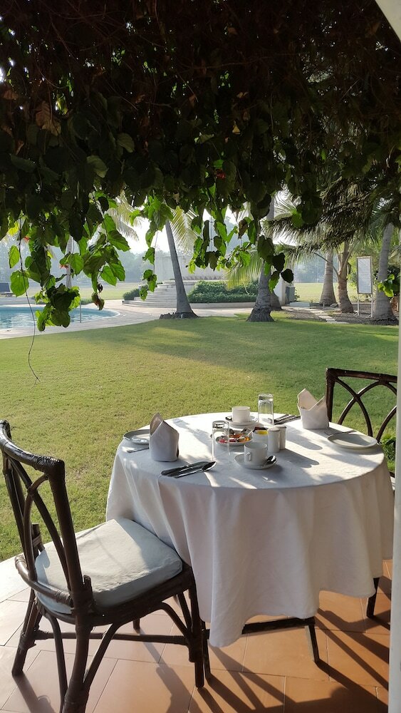 Hotel The Meadows Resort And Spa