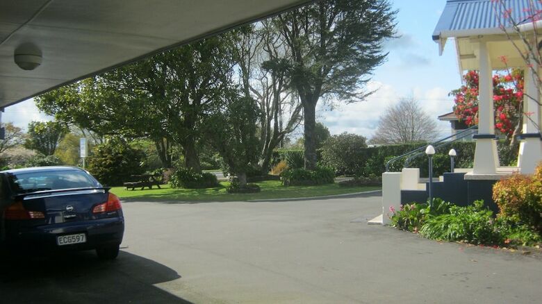 Broadway Lodge Motel