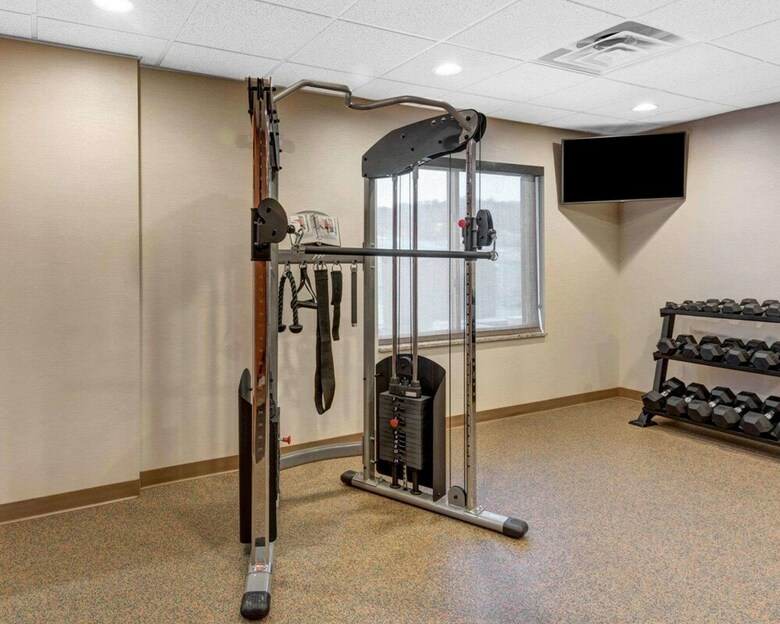 Hotel Comfort Suites Bridgeport - Clarksburg