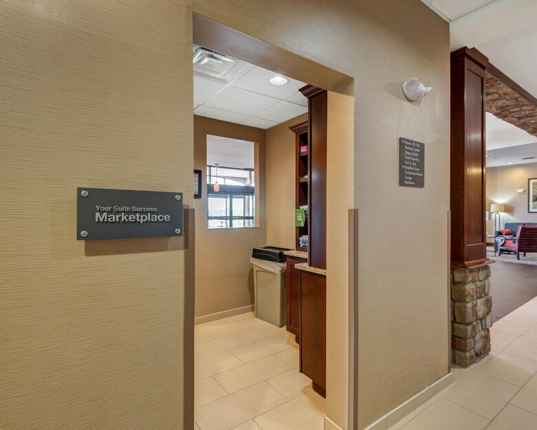 Hotel Comfort Suites Bridgeport - Clarksburg
