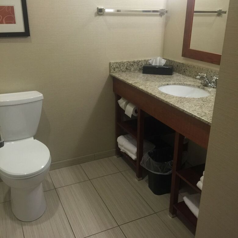 Hotel Comfort Suites Bridgeport - Clarksburg