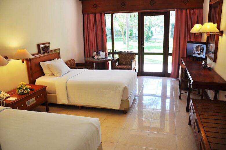 Hotel Inna Grand Bali Beach