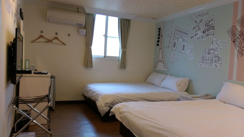 Hostal Easy Inn International Hostel