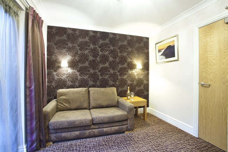 Waterloo Hotel Lodge