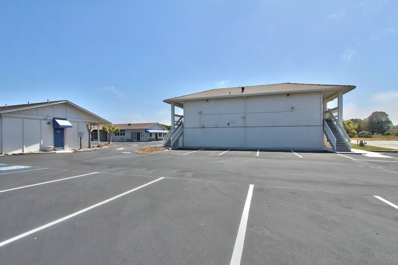 Motel Coastal Valley Inn